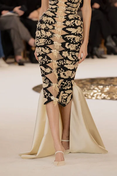 Look 28
